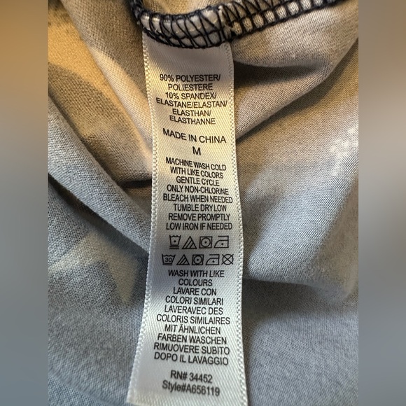 ⭐️ Cuddl Cuddle duds soft and cozy cosmic night gown sz M ppockets collared neck - Picture 5 of 6